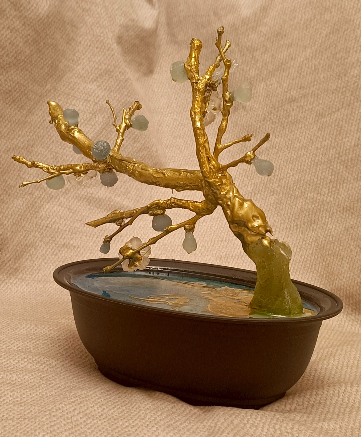 Fig bonsai sculpture seen from another side